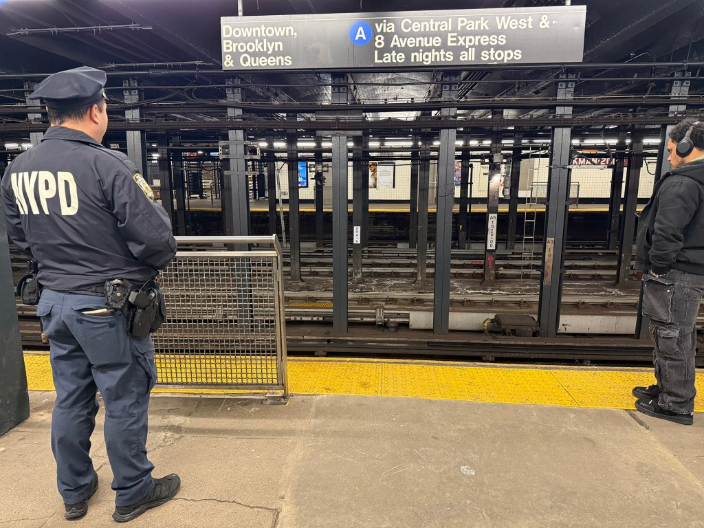 Male model cleared of charges in fatal punching of NYC straphanger as video backs self defense claims: DA