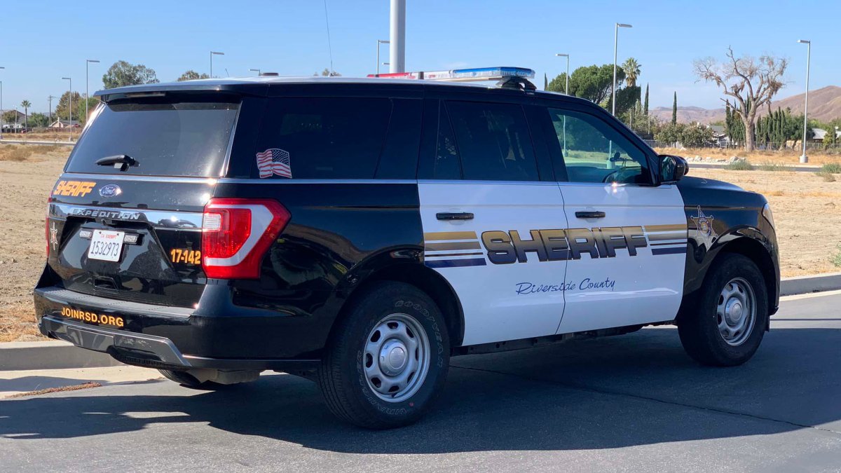 Fiery California crash kills girl, 8, leaves 5 others injured