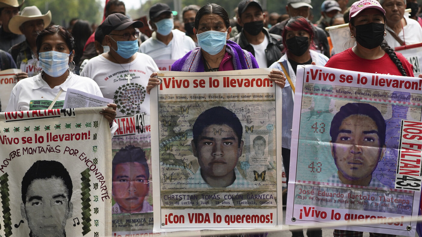 International human rights investigators examining Ayotzinapa case evidence