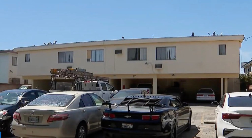 Pregnant woman critically injured in Canoga Park shooting