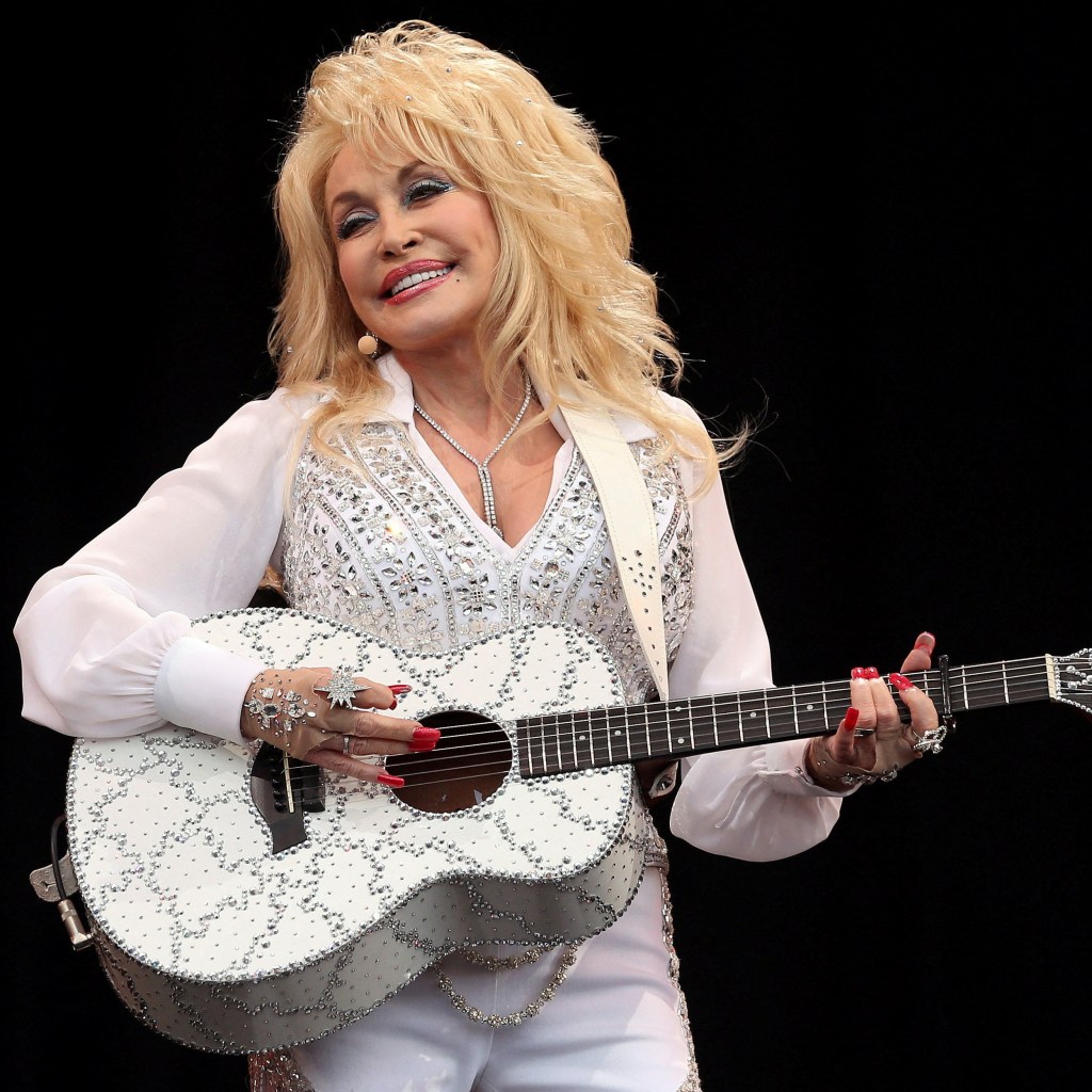 Hochul-approved NY highway signs honoring Dolly Parton violate federal safety guidelines