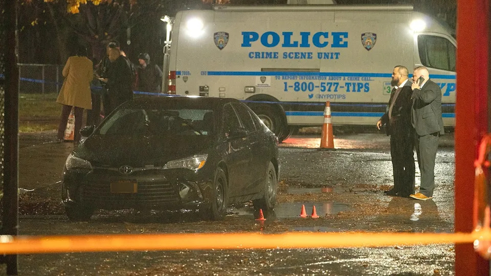 Momma’s boy gangbanger who was driven to NYC shooting by cop mom, ex-con dad plotted hit while in court: DA