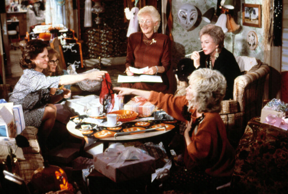 Where to stream Dolly Parton’s best movies in honor of her life