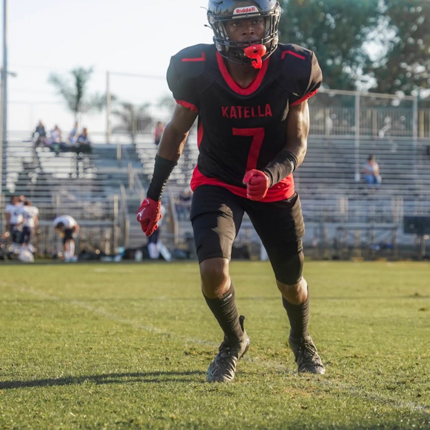 Bright high school football star, 19, ‘shot dead for his hat’ in ‘senseless’ killing