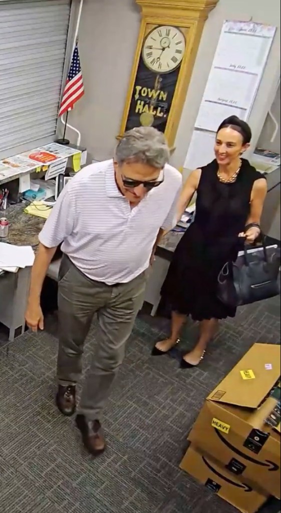 Married Illinois pol drops smooch video after alleged ‘blackmail’ plot
