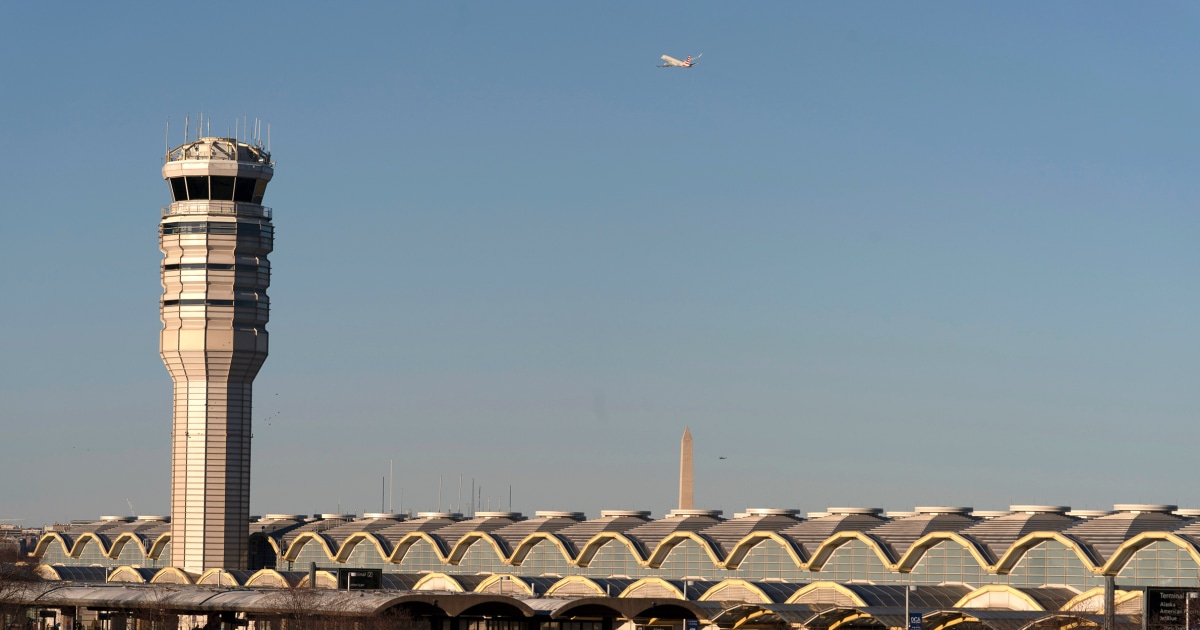 FAA investigating why commercial flights at DC airport weren’t stopped for Trump helicopter
