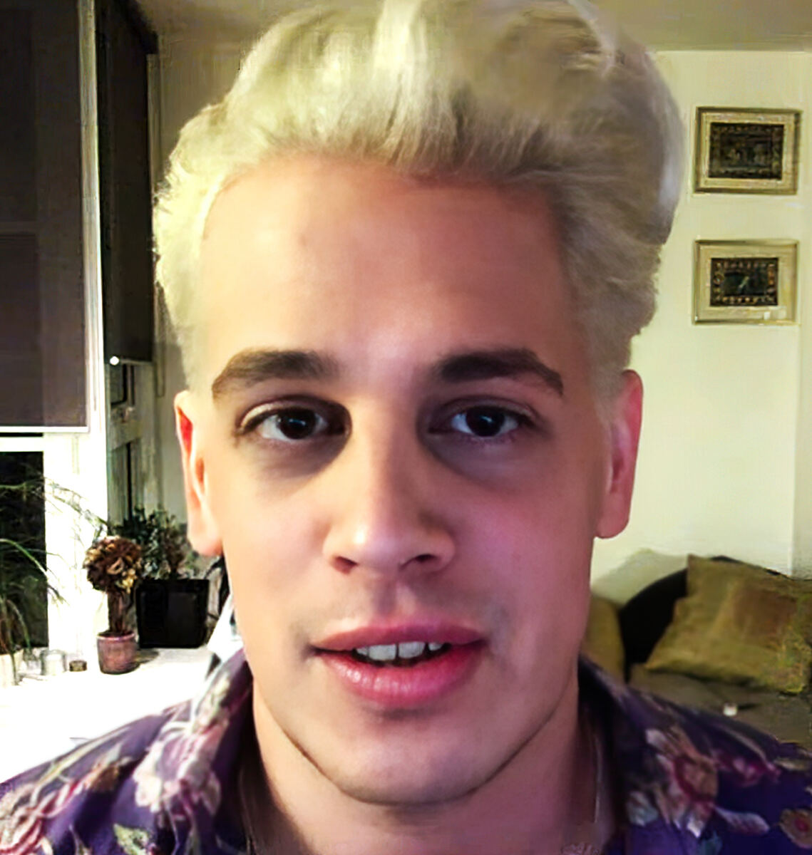 Far-right political commentator and former Kanye associate Milo Yiannopoulos detained by ICE