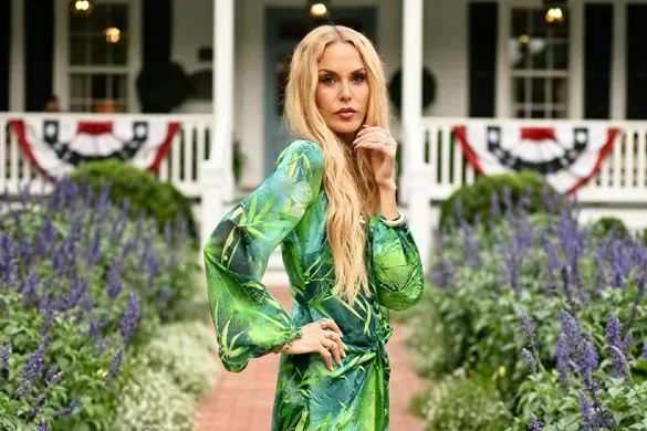 Rachel Zoe takes the plunge in Jennifer Lopez’s iconic Versace dress