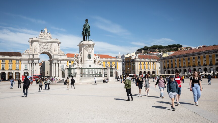 Portugal prohibits face coverings in public after enacting ‘burqa law’