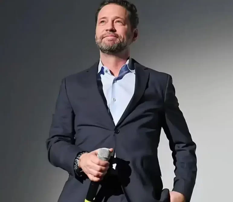 Jason Priestley tears up as he recalls heartbreaking ‘Beverly Hills, 90210’ moment with late co-star Luke Perry