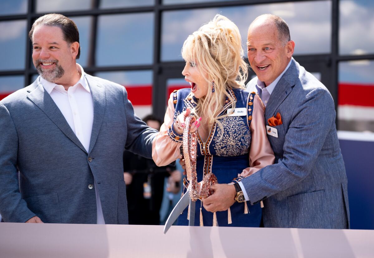 Exclusive | ‘Happy’ Dolly Parton was ‘not in pain at all’ in one of her final public appearances 2 months before death