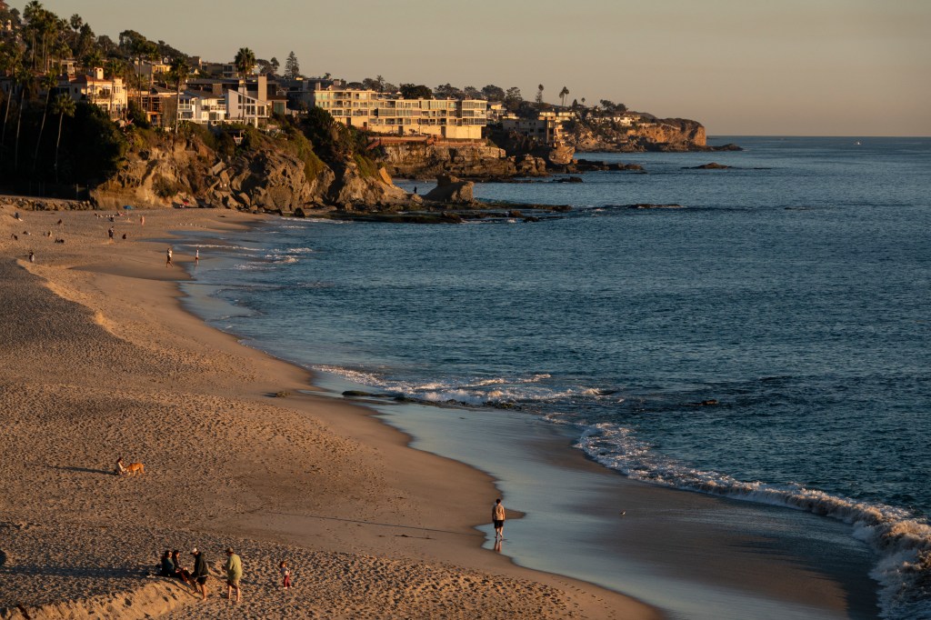 Rogue wave nearly kills mom walking on SoCal beach: ‘Out of nowhere’