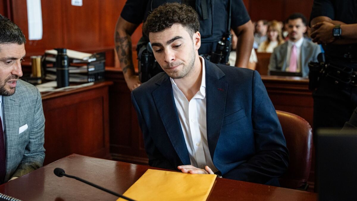 Luigi Mangione pleads guilty to federal charges in connection to UnitedHealthcare CEO's death