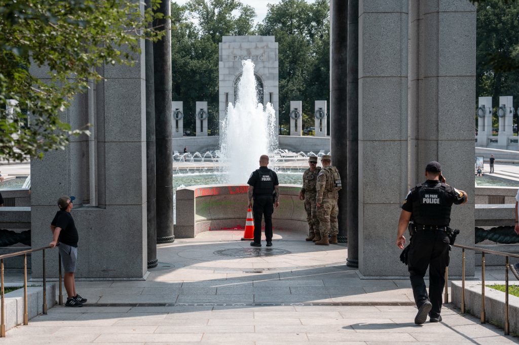 Kentucky woman indicted for pouring bubble soap in WWII Memorial, vandalizing with red graffiti
