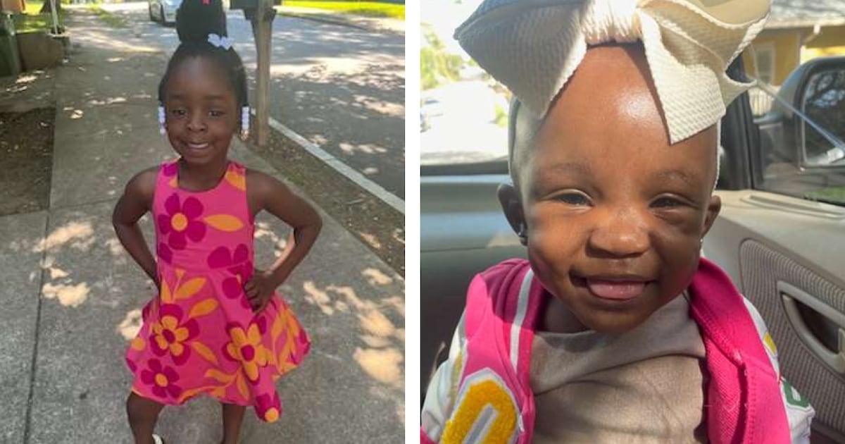 Dramatic bodycam shows cops rescuing young girls allegedly snatched by fake babysitter
