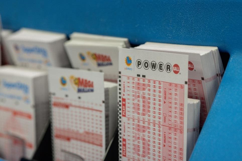Powerball drawing equipment with numbered balls