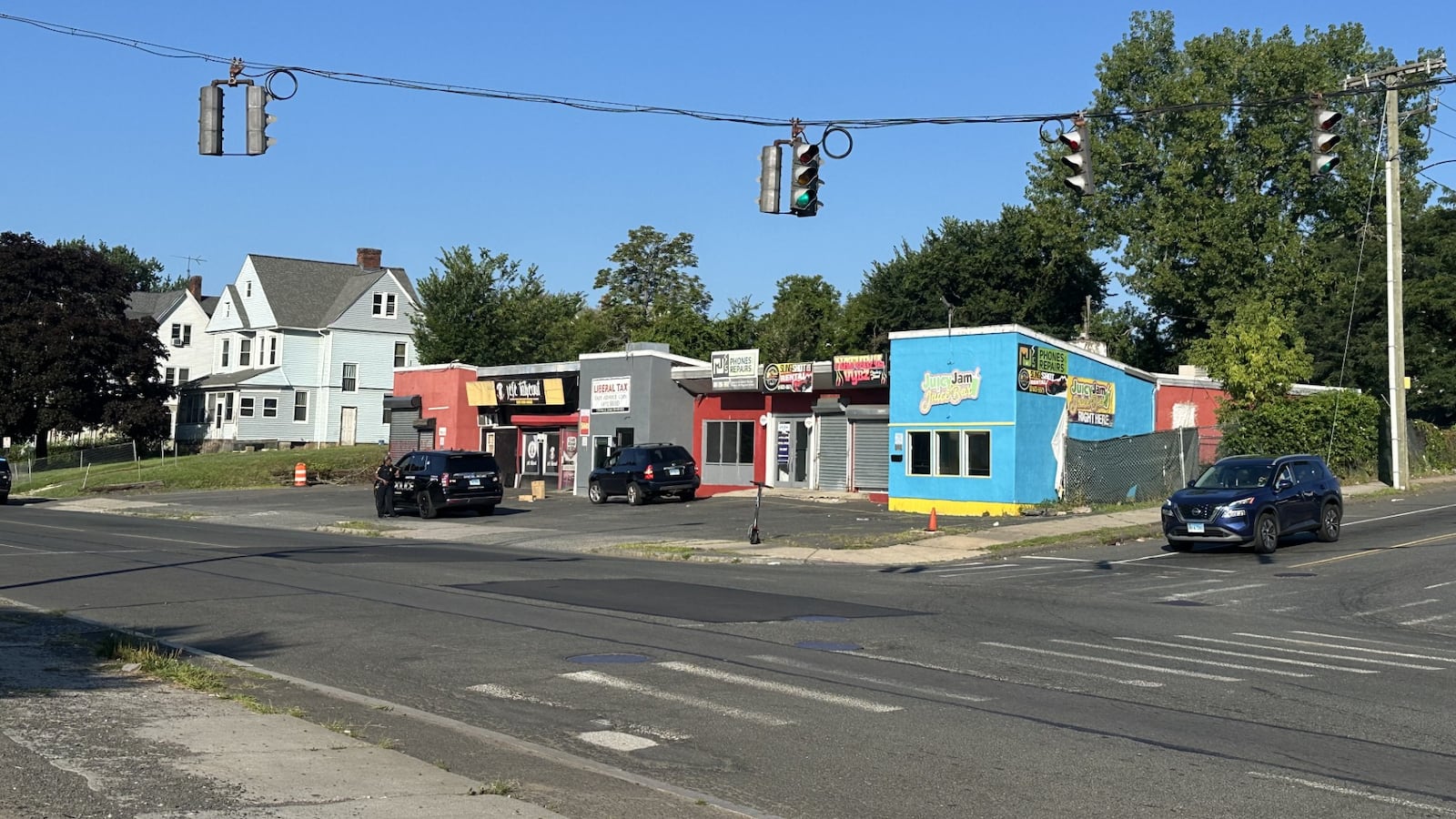 At least one killed, four wounded in Hartford shooting