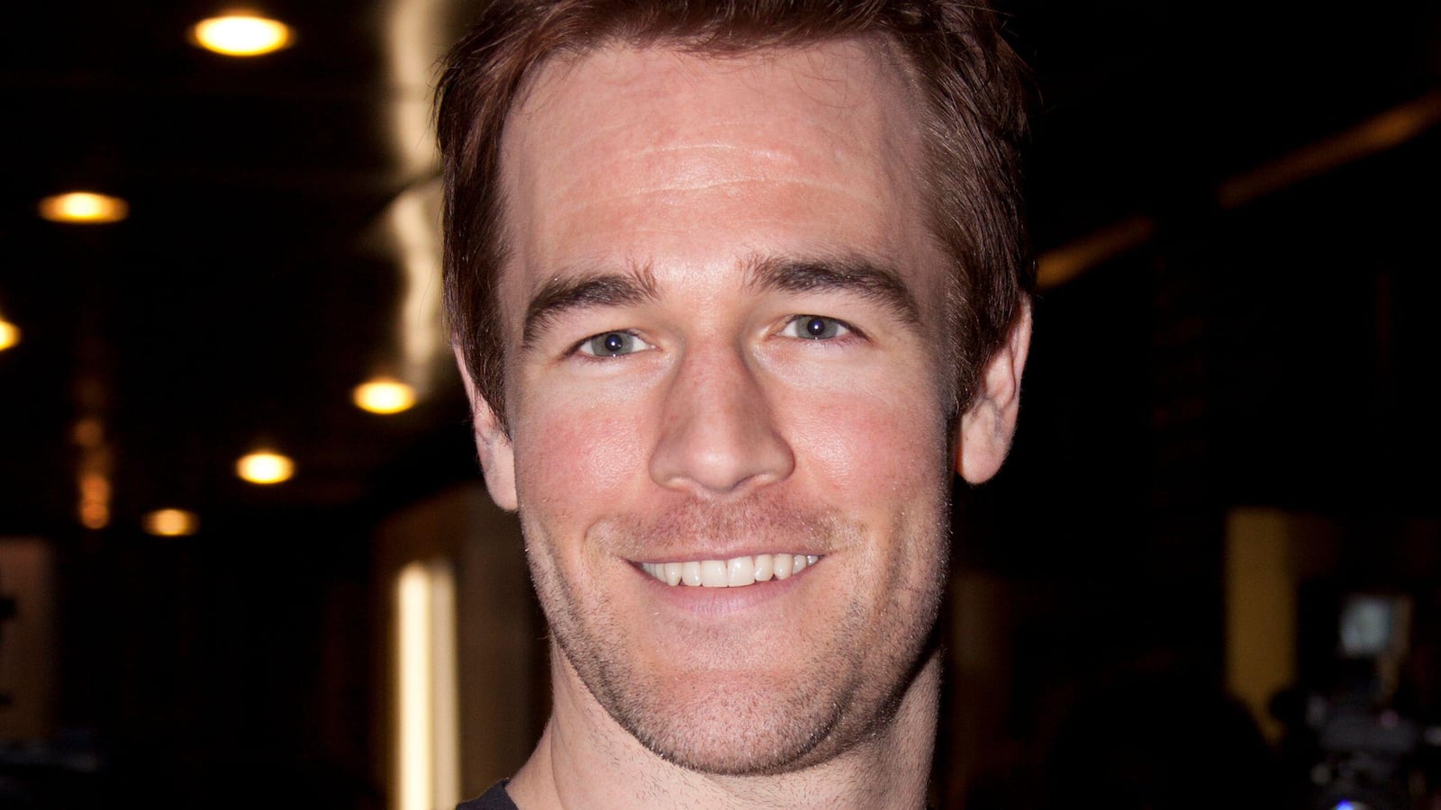 James Van Der Beek as Dean Wilson, his final role in the Elle series
