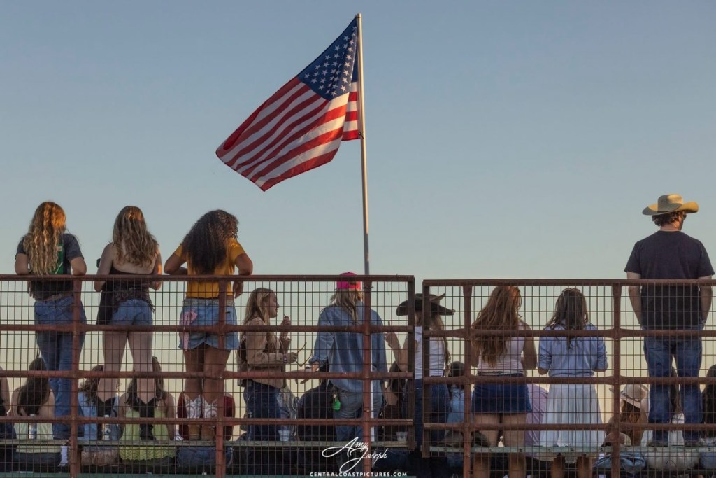 California town shuts down for incredible rodeo on the beach as thousands pack the sand