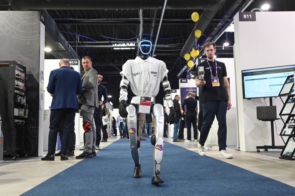 Pope Leo shares troubling warning about AI creating ‘paradise of machines’