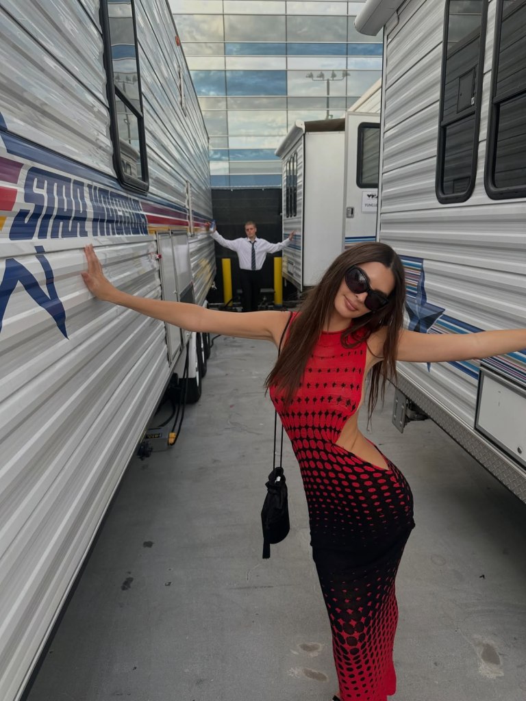Emily Ratajkowski’s daring VMAs 2026 look included a nod to boyfriend Romain Gavras