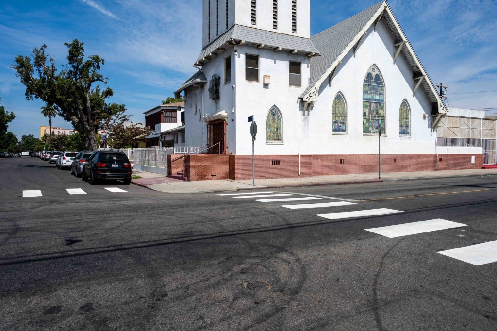 Vigilante paints crosswalk across Hollywood intersection after LA city refused to act