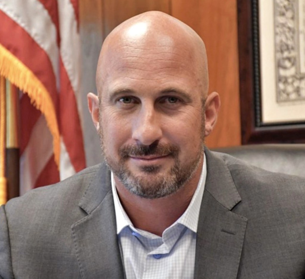 Disgraced California lawmaker caught making NFL bets in emails with dive bar