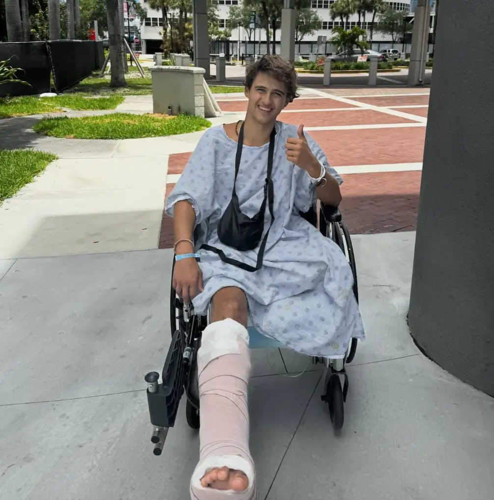 Survivor Greece contestant sues show for $100m after losing his leg in boat accident