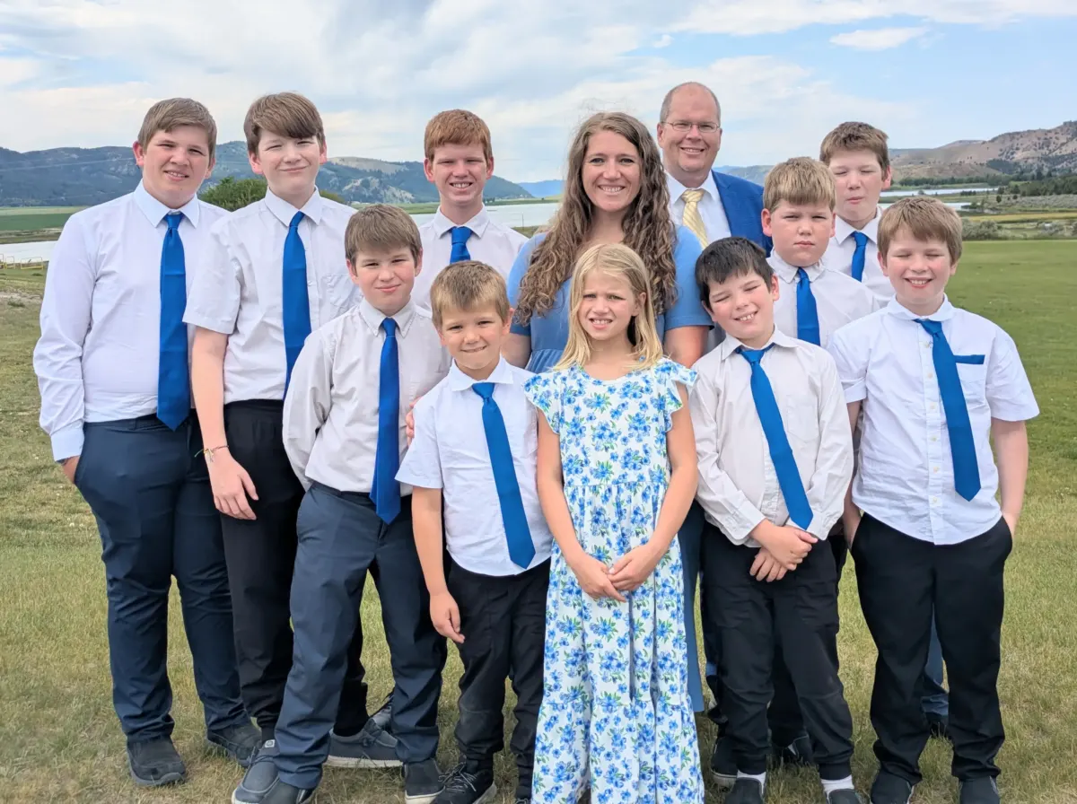 Mom who had 10 kids in 10 years makes heartbreaking admission while explaining impact it had on her health