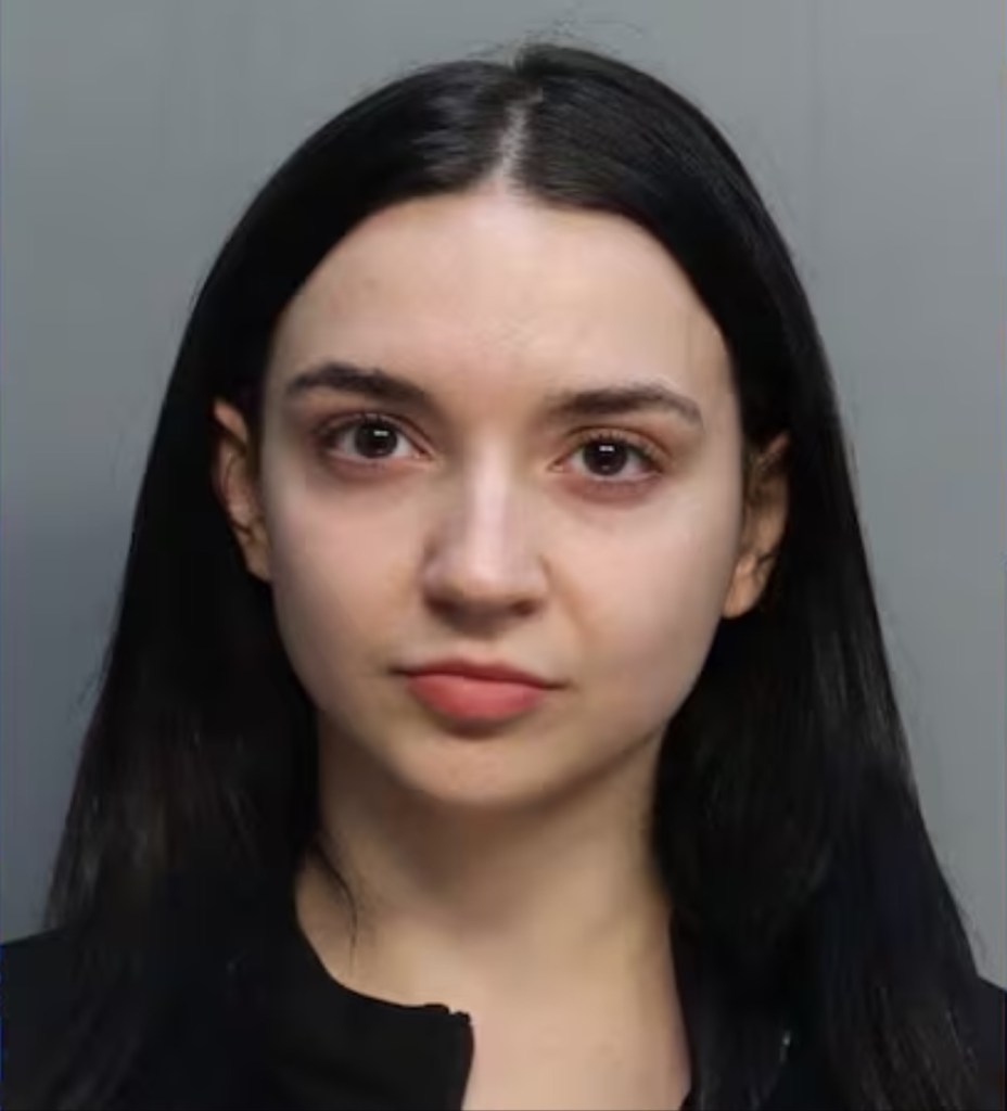 Furious Florida waitress blackmails lover for $20K when she found out he was two-timing her: cops