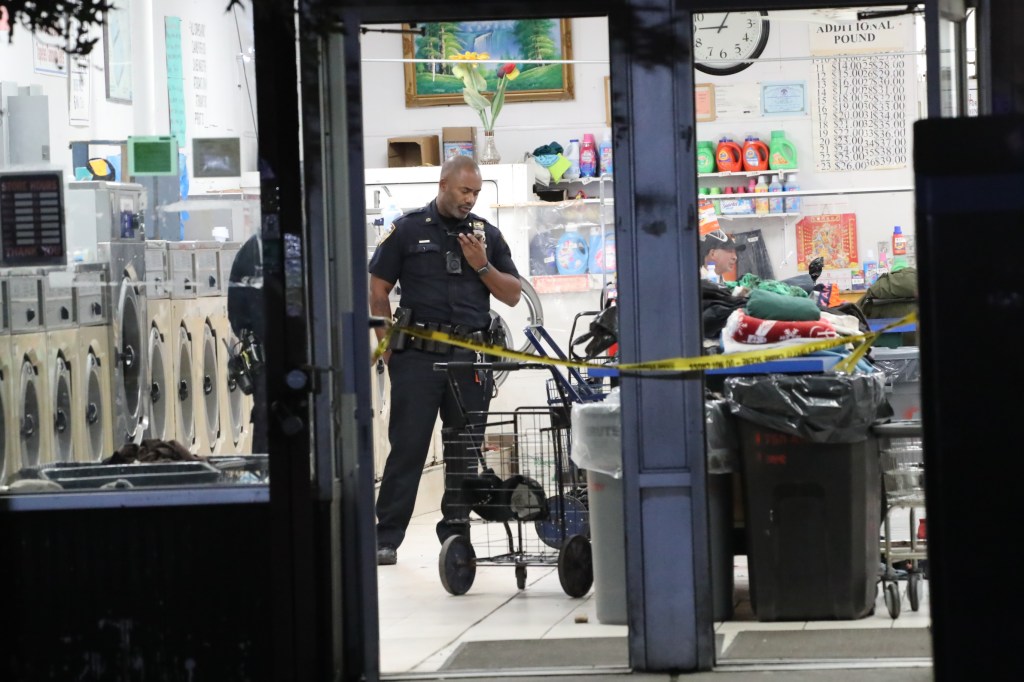 NYC teen, mom shot inside laundromat during apparently targeted attack
