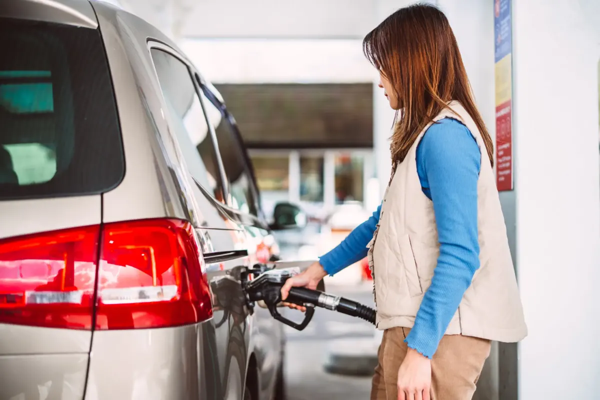Government confirms who gets first priority on fuel as rationing and 50mph speed limit proposed