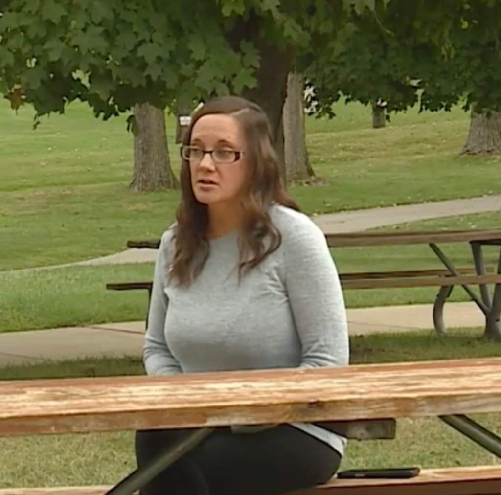 Substitute teacher loses job for having an OnlyFans account to pay the bills: ‘Sex sells’