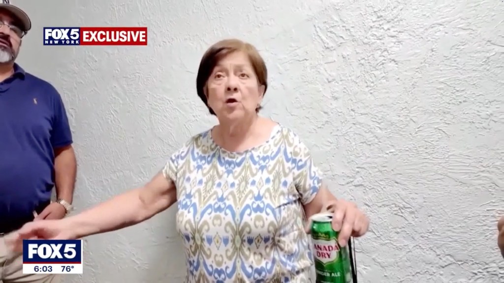 Mom of crazed Times Square killer questions why cops couldn’t grab her as she lunged at them with knives
