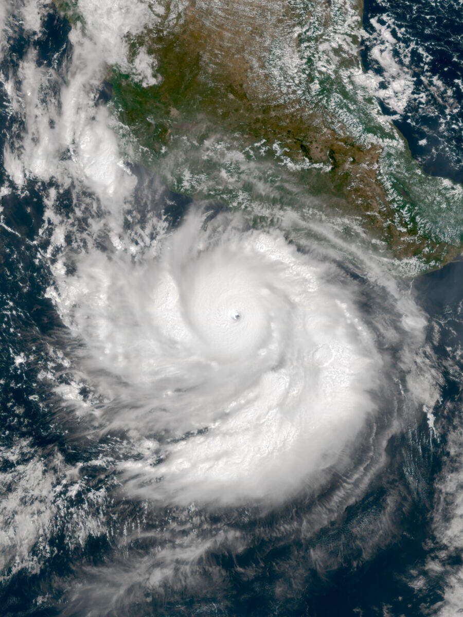 Monster hurricane baffles experts as ‘spaghetti model’ shows beast barrelling toward several US states, what happens if it hits California?