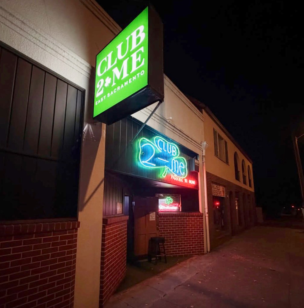 Disgraced California lawmaker caught making NFL bets in emails with dive bar