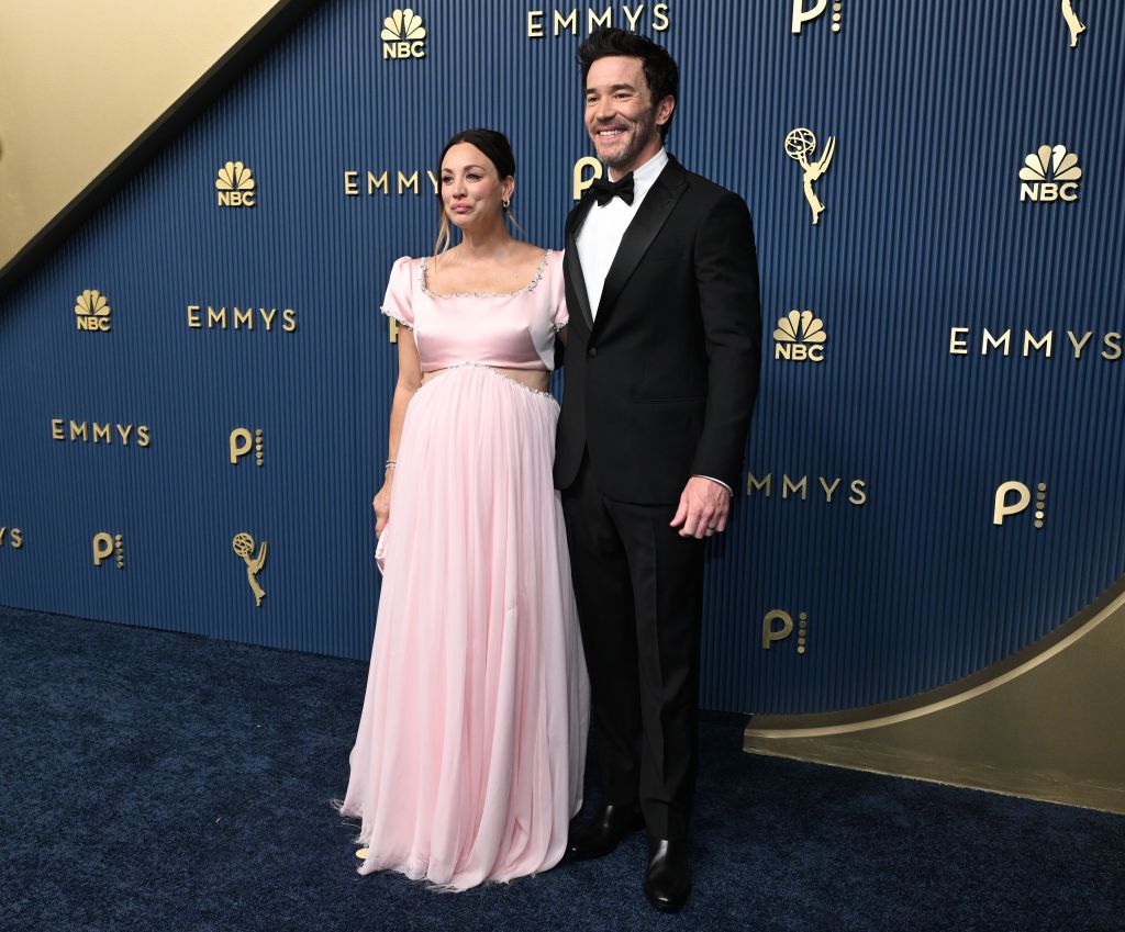 Emmys 2026 review: ‘Widow’s Bay’ sweeps an uneven night with over-the-top host Mariska Hargitay