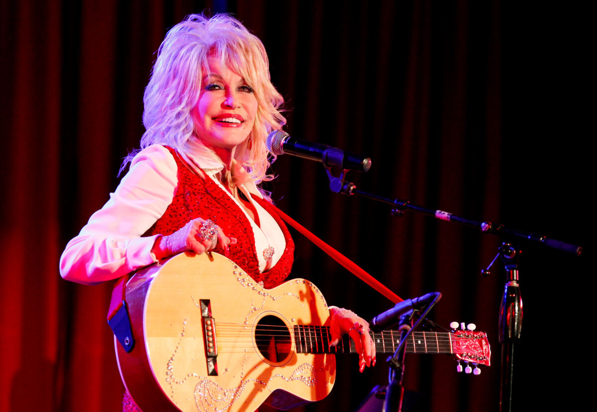 The one person Dolly Parton allowed at her deathbed revealed