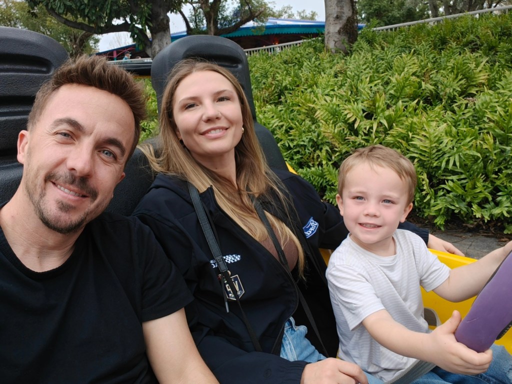 Frankie Muniz says he’s ‘hitting rock bottom’ in heartbreaking message: Life has ‘been a nightmare’