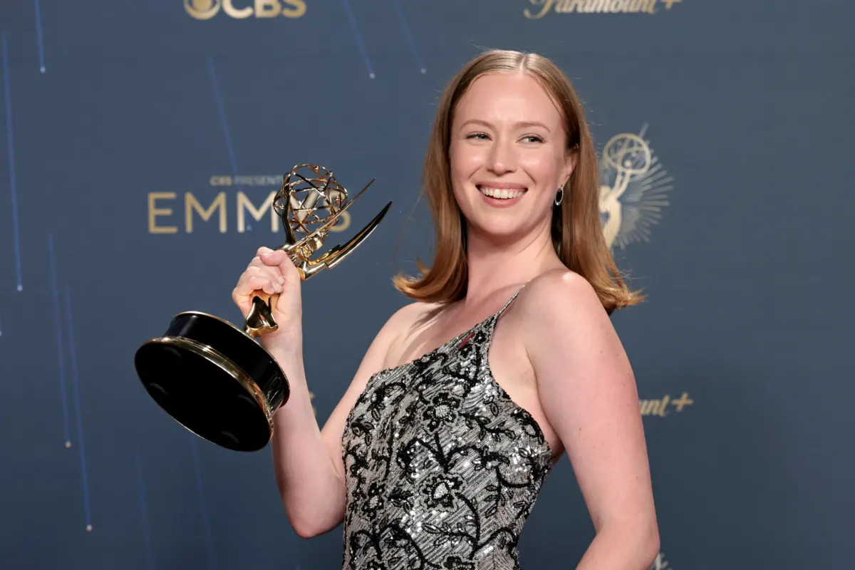 Actress Hannah Einbinder hopes Ed Sheeran gets ‘really bad sunburn’ after Macklemore removed from tour