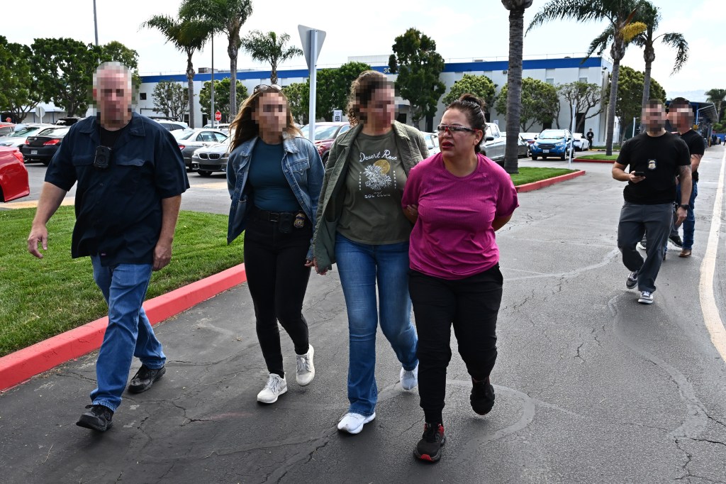 Illegal migrant faked US citizenship to work at militrary contractor for 30 years