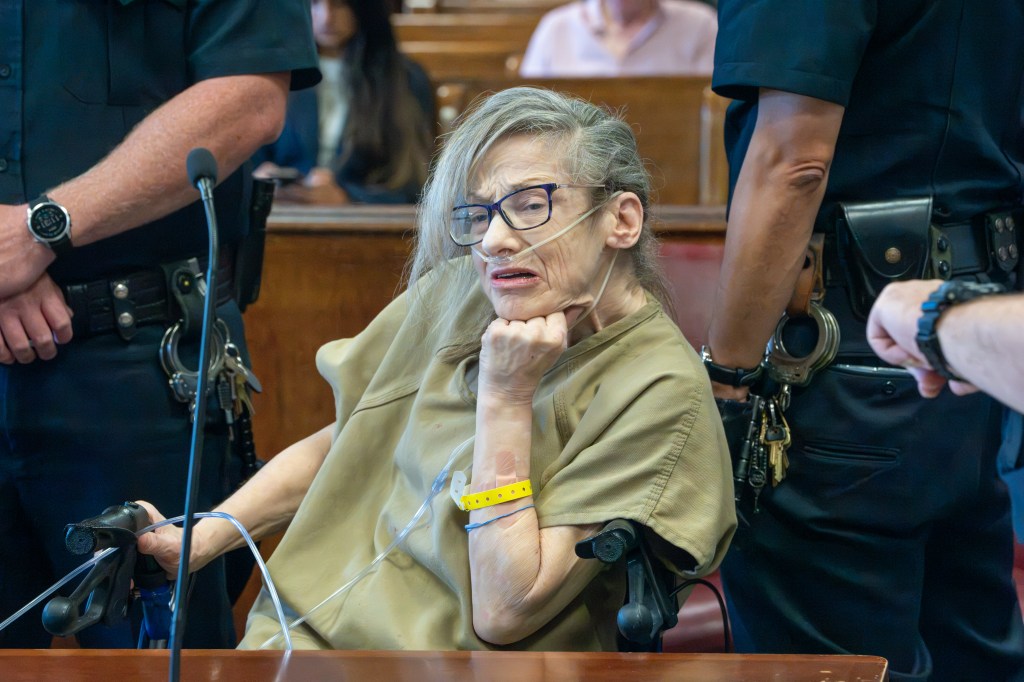 Ailing NYC woman who stabbed health aide wants out of Rikers — but prosecutors say attack was no accident