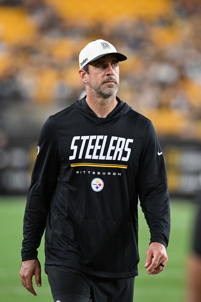 Shailene Woodley’s pals alarmed over Aaron Rodgers slamming actress: report