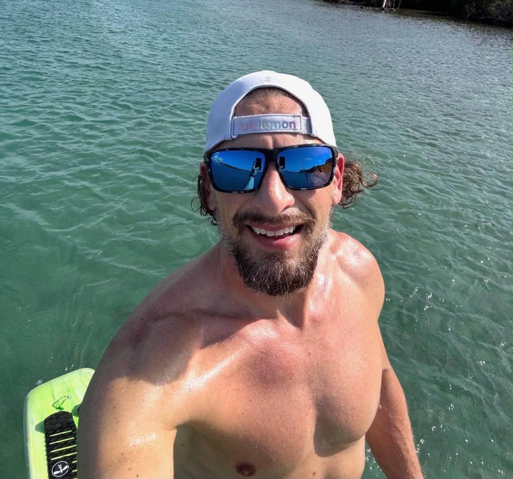 Desperate search underway for missing energy exec Matt Pawlowski who vanished paddleboarding in Florida