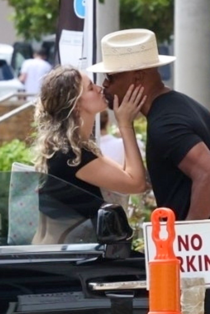Jamie Foxx jokes he’s ‘still got it’ as he makes rare comment about expecting 3rd baby at 58