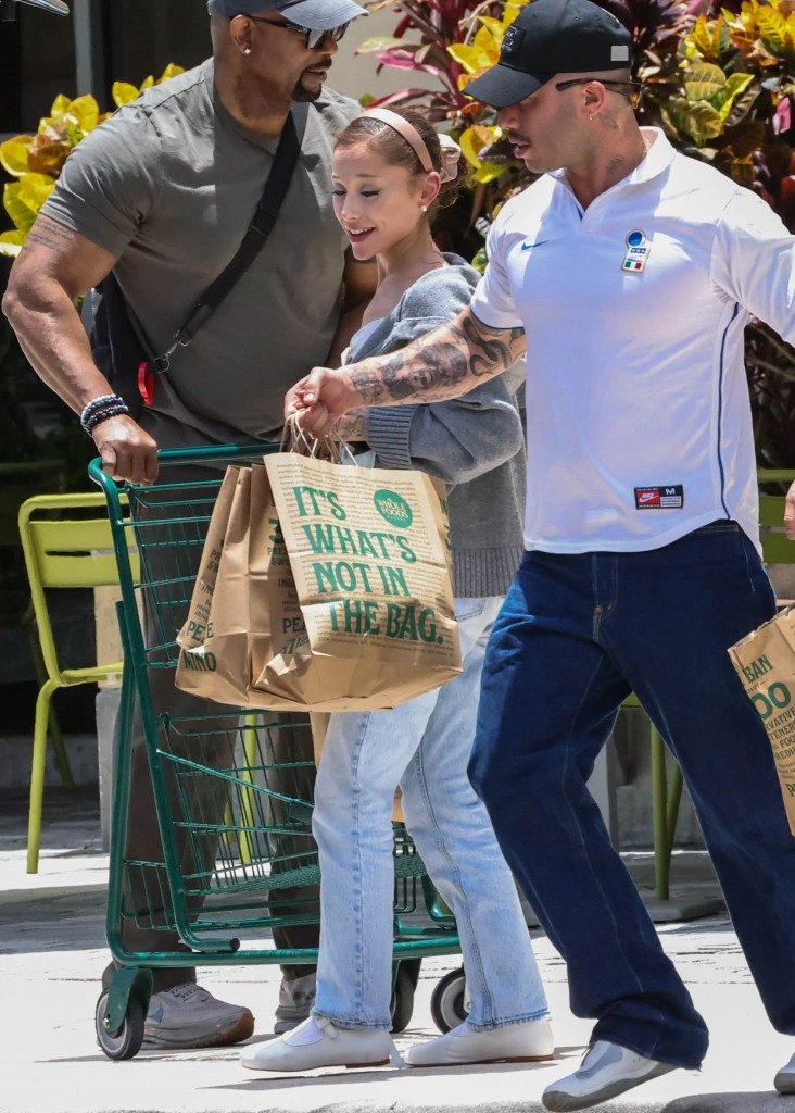 Ariana Grande drops hint she wants to marry boyfriend Ricky Álvarez in latest lyric change