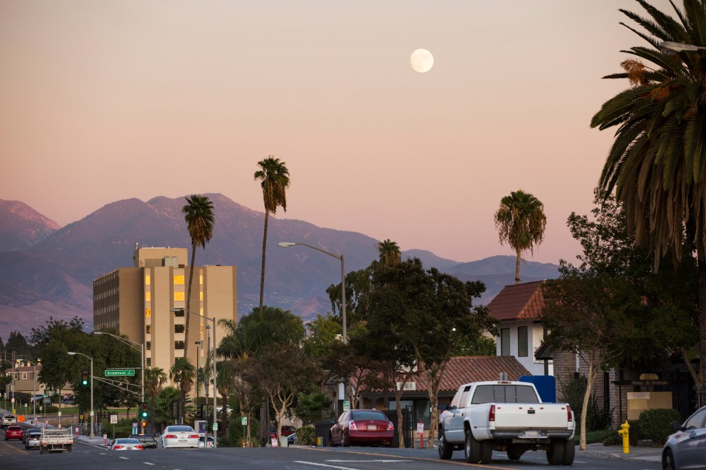 California cities ranked worst for single mothers raising children