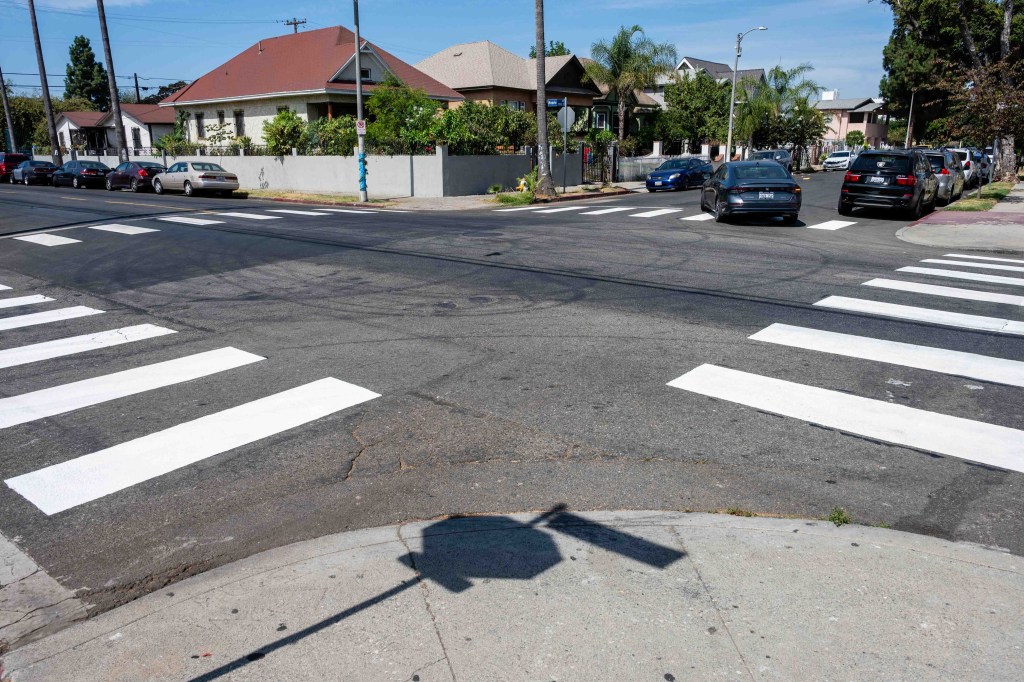 Vigilante paints crosswalk across Hollywood intersection after LA city refused to act