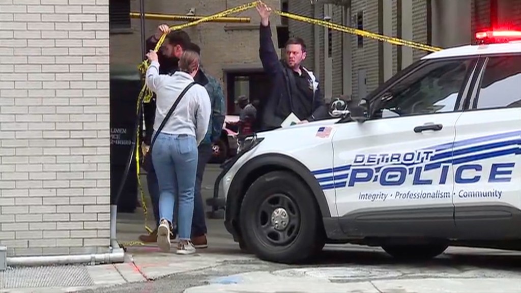 Glamour-loving mom, 34, stabbed to death by mentally ill ex-con while on break from Chipotle