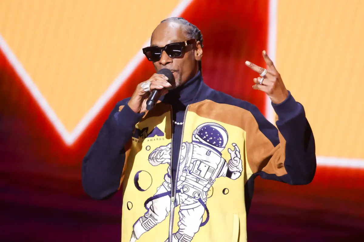 Music fans rage as NFL overtime delays MTV VMAs live broadcast